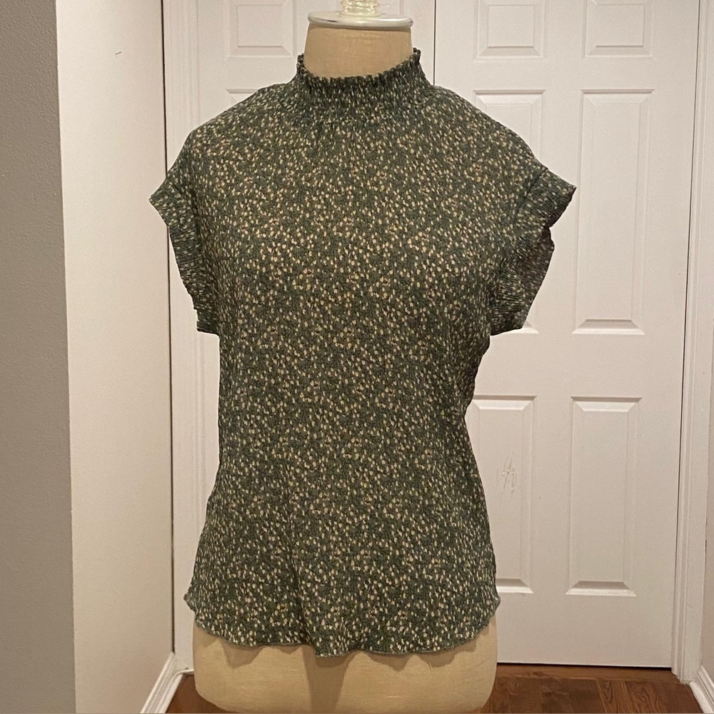 Monteau Los Angeles CapSleeves Top Like New - Small